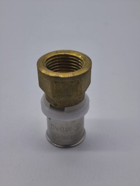 Comisa Press 20x1/2' csatlakozó BM