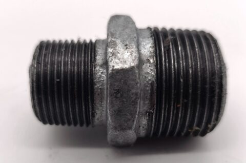 1"-3/4" Horganyzott szűkítő közcsavar
